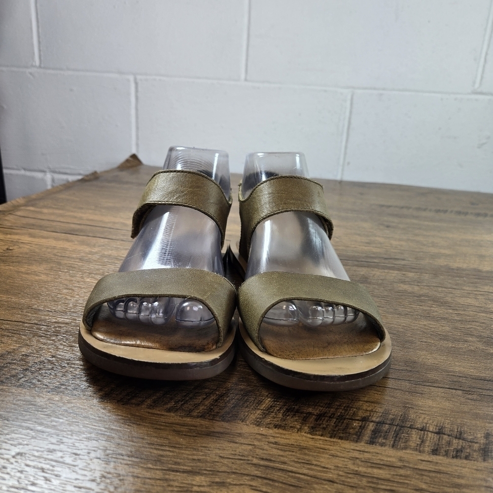 El Naturalista Khaki Green Leather Open Toe Ankle Strap Sandals - Picture 12 of 14